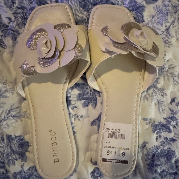 Bamboo Women's Cream and Silver Slide Sandals - Picture 2 of 3
